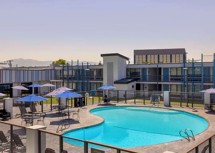 Aiden By Best Western South Reno